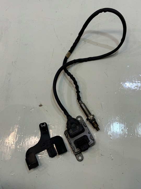 фото №1, Лямбда-зонд skoda superb iii 3v 2.0 tdi 04l907805dc исправная , комплектная