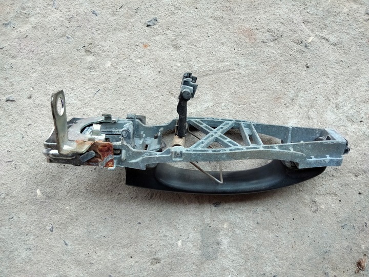 фото №3, Кріплення ручка ручка двері лівий перед vw t5 7h0837885c