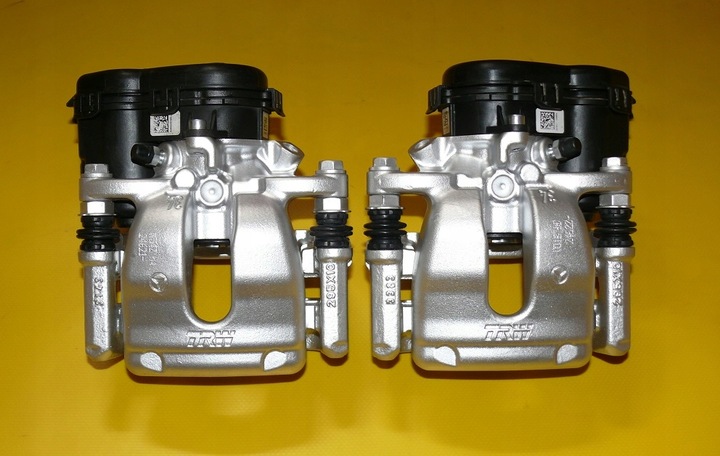 фото №1, Зажимы jarzma левый правые зад mercedes cla w117 c117 295/10mm 13-16r.