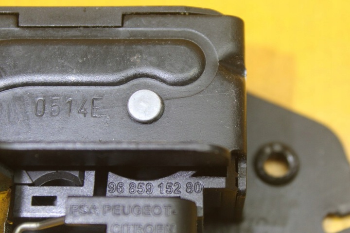 фото №13, Замок кришки багажника праве зад peugeot 3008 ii 9685915280