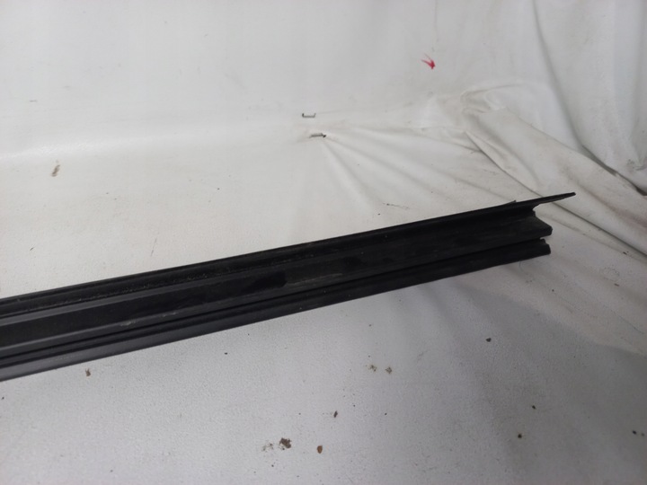 фото №8, Vw t5 transporter планка уплотнитель прокладка стёкла дверь накладка