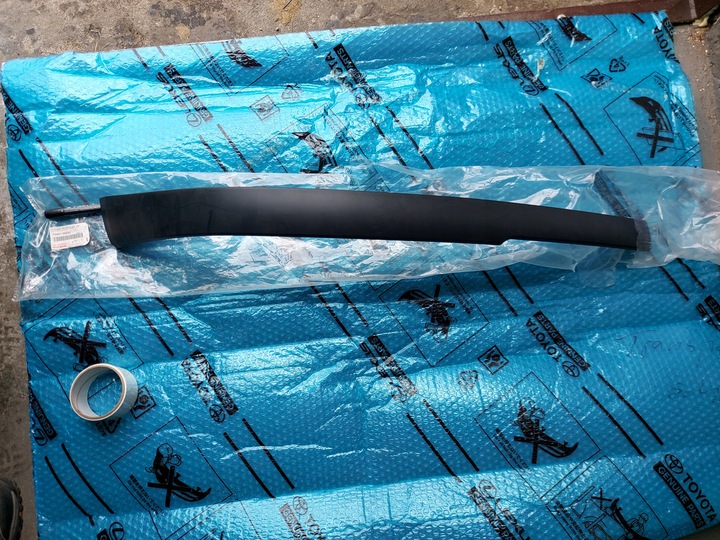 фото №1, Corolla hb 02-04 спойлер бампера спойлер перед r