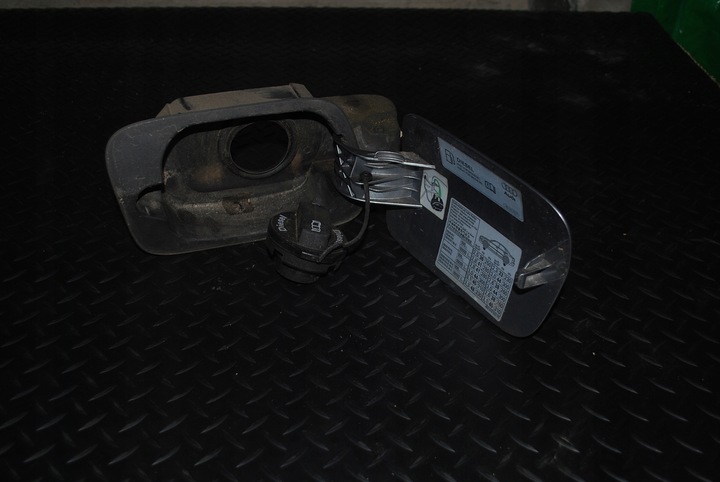 фото №8, Крышка заливка топлива audi a8 d3 дизель ly7g