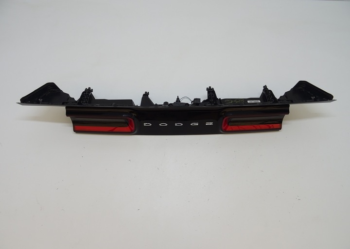 фото №1, 2015-2023 challenger лампа зад задня середня оригінальна led 2020 рік