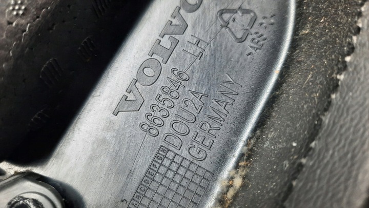 фото №14, Оббивка двері лівий перед 8635846 volvo v60 s60 ii 10-18r uk