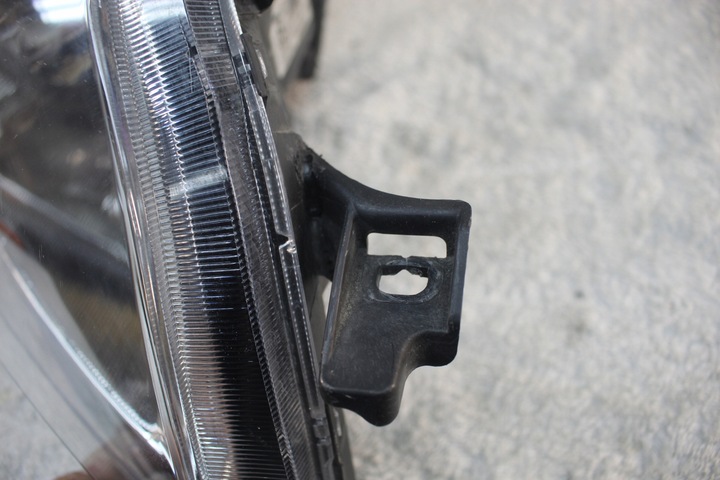 фото №7, Лампа права перед toyota yaris ii 2 рестайлінг 89902763 81110-0d330