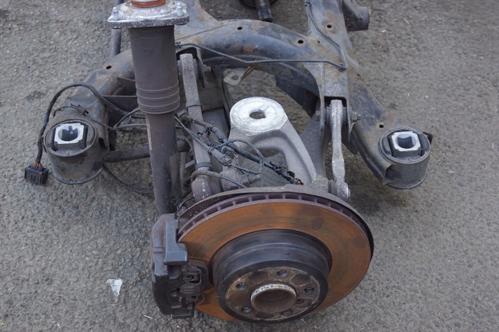 фото №9, Балка підрамник підвішування зад bmw x5 e70