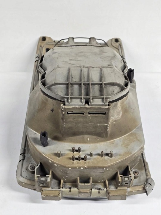 фото №9, Mercedes w123 фара передня права передня перед 117779re w123