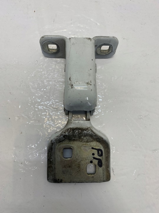 фото №1, Renalut master iii петля дверь передних правых