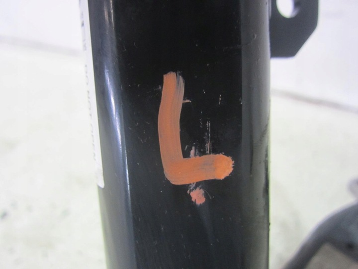 фото №12, Bmw x1 f48 xdrive поворотна опора ліва амортизатор важіль 31316861671 6876645