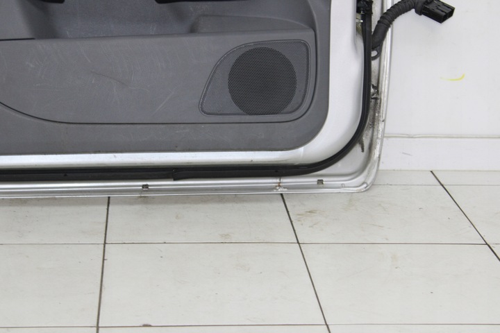 фото №9, Ford focus mk2 рестайлінг 07r- двері ліві лівий перед передні 03 o3 - код фарби