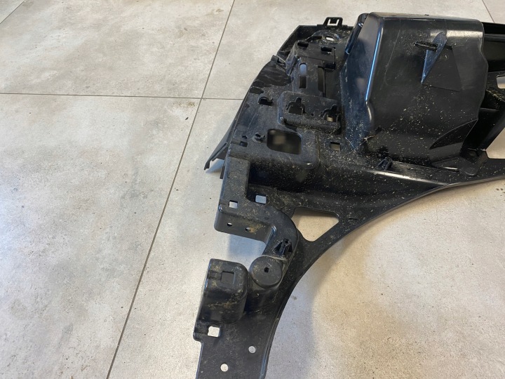 фото №6, Bmw i3 кронштейн   крила праве зад 7296754