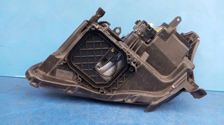 фото №11, Лампа правые перед фара ксенон eu toyota avensis t25 рестайлинг 2006-