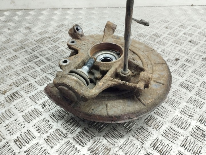 фото №6, Mercedes-benz r w251 2008 зад сторона правая ступица колёса заднего