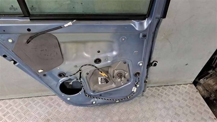 фото №16, Дверь левая задние зад skoda fabia ii универсал 9154