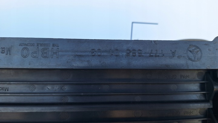 фото №10, Mercedes a w177 жалюзи верхняя i нижняя комплект оригинал