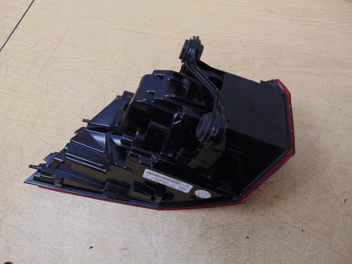 фото №13, Лампа права зад led vw golf viii 5h0945208a європа