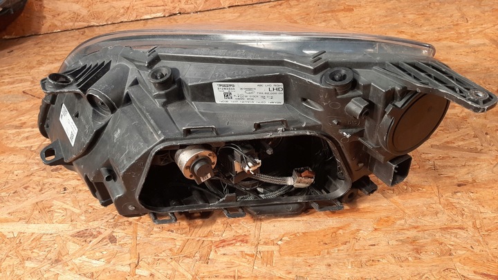 фото №13, Лампа правая передняя 31283333 volvo v40 ii ксенон 12-16r