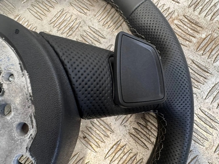 фото №14, Audi a4 b9 8w 2019-2024 кермо s-line рестайлінг пелюстки