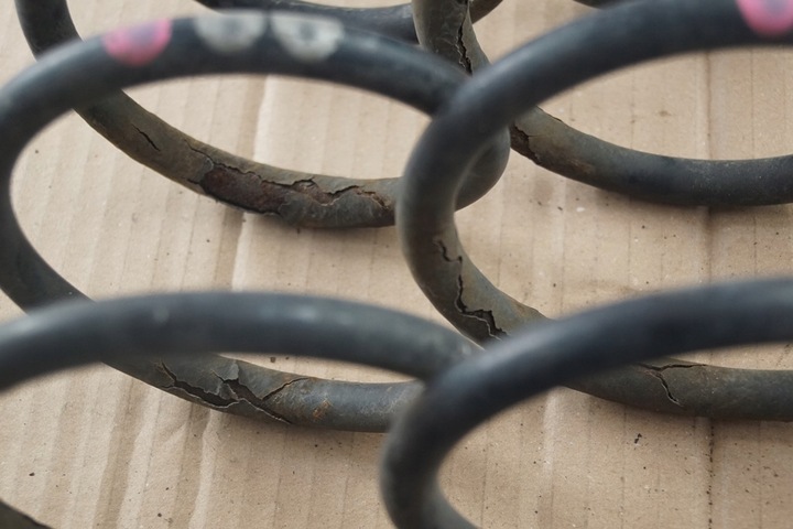 фото №7, Пружина підвішування ліва права задня audi a3 8l 1.6 avu 3-двері