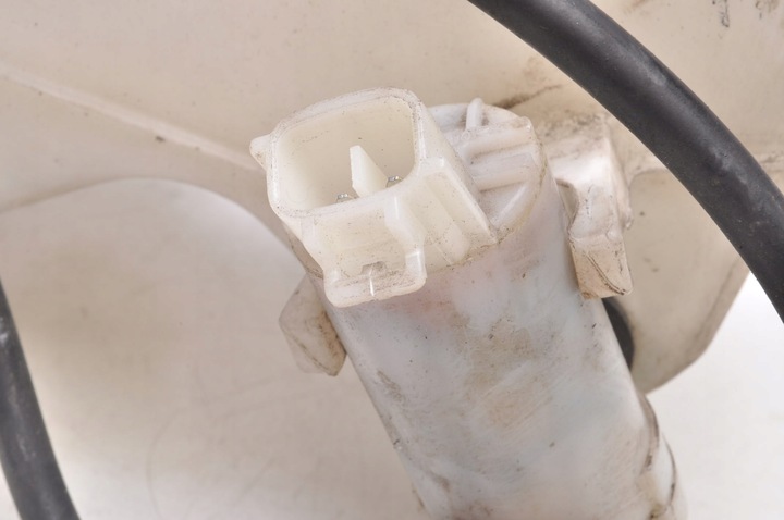 фото №9, Honda fit shuttle 1.3 бачок склоомивача