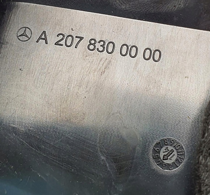 фото №7, Решітка повітропровід середня mercedes w207 a2078300000