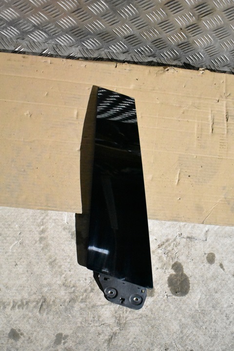 фото №1, Ідеальна планка накладка декоративна двері права porsche taycan 1