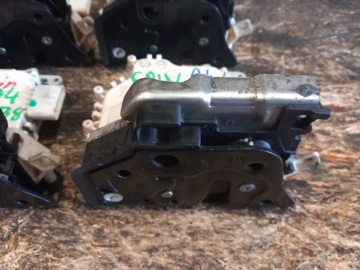 фото №9, Audi a4 b8 замок двері праві зад 6 pin 8k0839016c