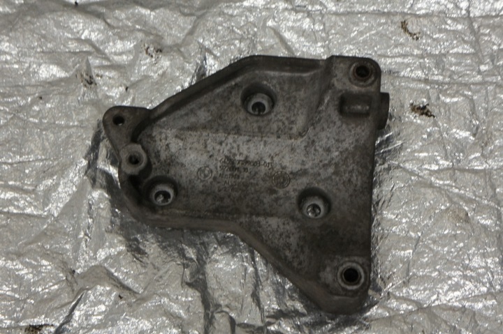 фото №6, Кронштейн кронштейна bmw x5 3,0 e70 64557799863-01