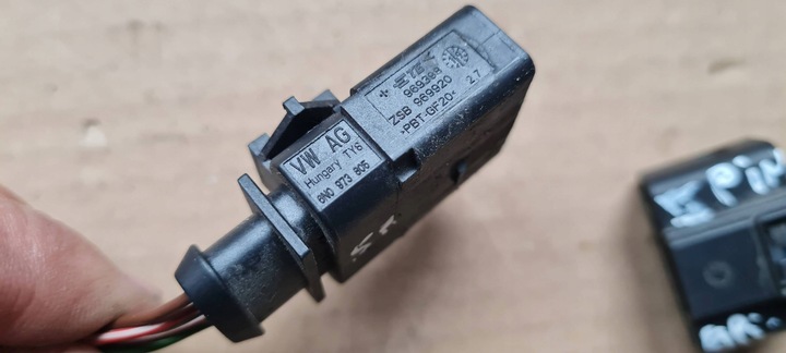 фото №6, Rs5 8w рестайлінг s5 a5 штекер роз'єм з'єднувач 6n0973805 8k0973705 rs4 b9 8w s4 q5