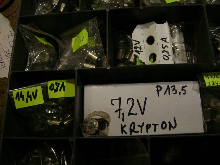 фото №7, Лампочка з фланец 2,4v 0,7a do latarek philips