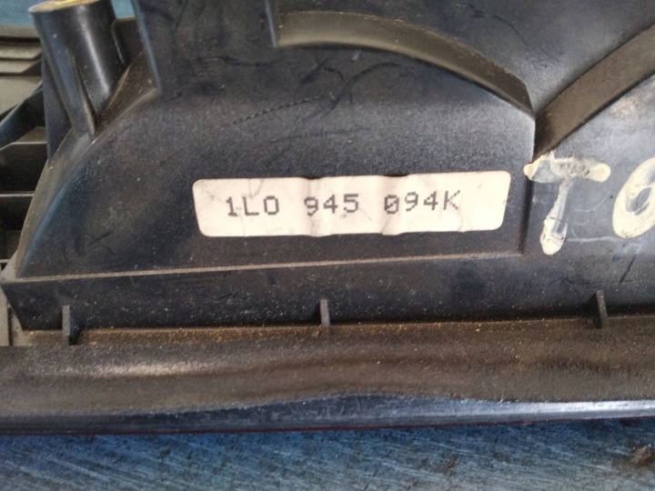 фото №6, Seat toledo 1 права фара w кришка багажника зад 1l0945094k