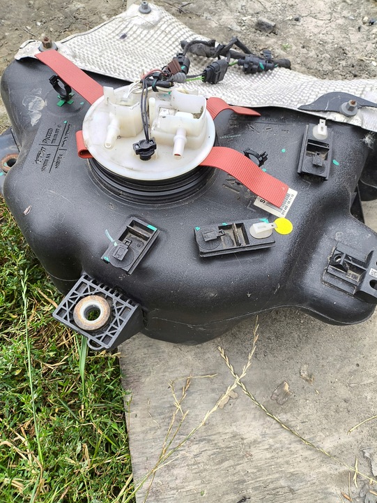 фото №7, Audi q5 бак рідини adblue насос eu оригінальна 8r0131877 e