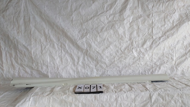 фото №1, Mercedes w204 amg sedan накладка планка порогова ліва