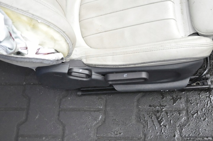 фото №8, Mini f57 салон сиденья диван обшивки кожа