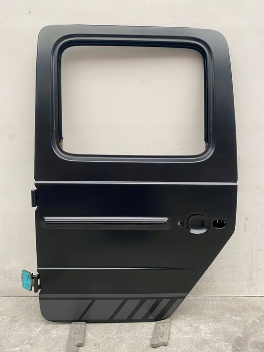фото №1, Mercedes g w463/4 g63 amg дверь зад левая чёрный mat
