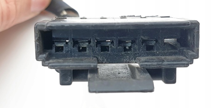 фото №8, Opel zafira b рестайлинг штекер разъём задней лампы левая 5pin 5 pin