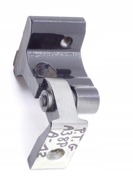 фото №1, Audi a3 8p петля дверь правые зад верх sportback