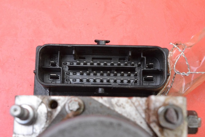 фото №10, Блок управления abs 0265800897 dacia duster 1 i hs 1.5 dci 90 km 10-13
