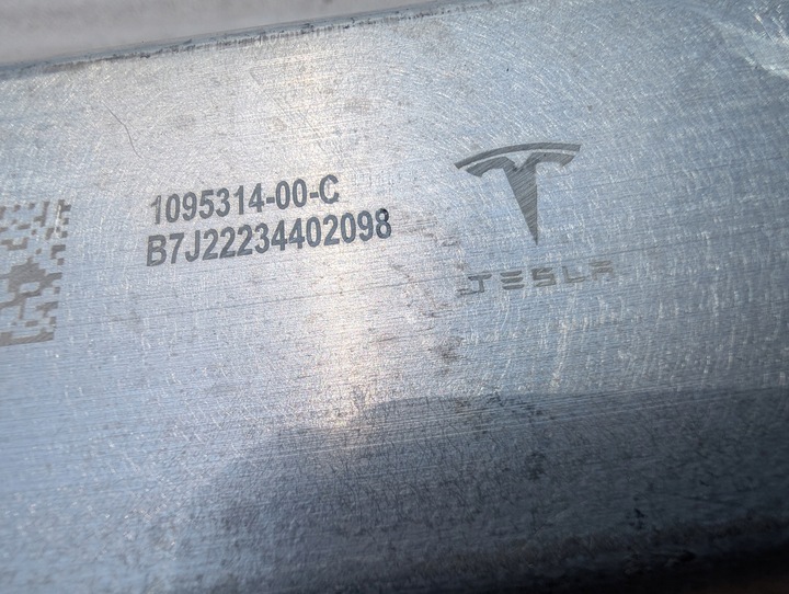фото №8, Tesla модель 3 балка бампера зад задняя 1095314-00-c