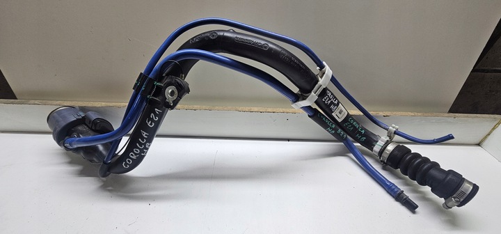 фото №11, Toyota corolla xii e21 хэтчбек hb 1.8h труба заливка заливная горловина топлива 77201-02611