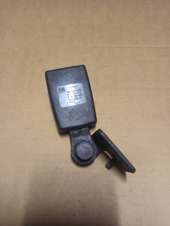 фото №1, Застёжка ремней правые зад 401266978 opel corsa e