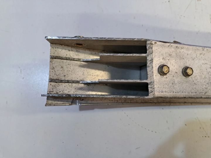 фото №8, Porsche 911 997 2011 усилитель бамперов балка