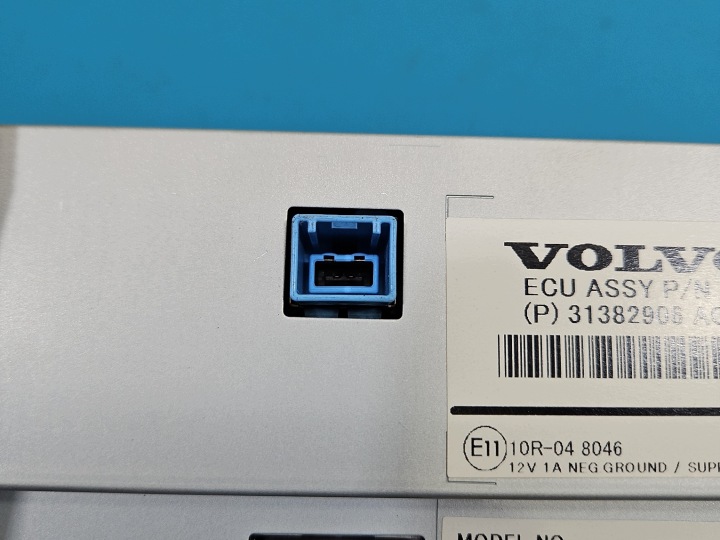фото №7, Дисплей монітор volvo v70 iii 98hl14-3930135-aaa