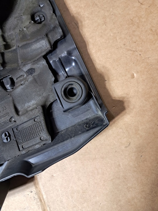 фото №12, Audi a3 8v 2.0 tdi защита крышка двигателя верхняя 04l103925a