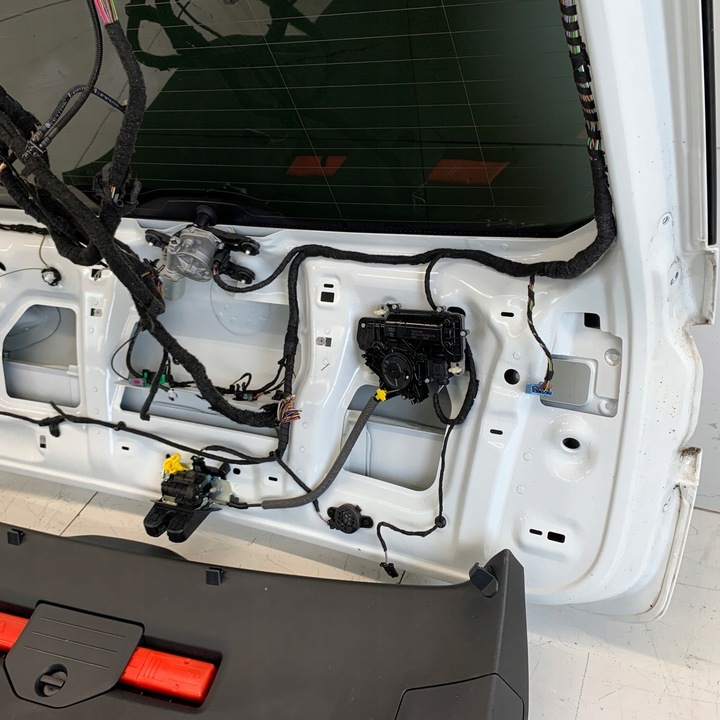 фото №14, Крышка зад задняя лак lc9a стекло замок обивка vw touareg 3 iii 760 20r