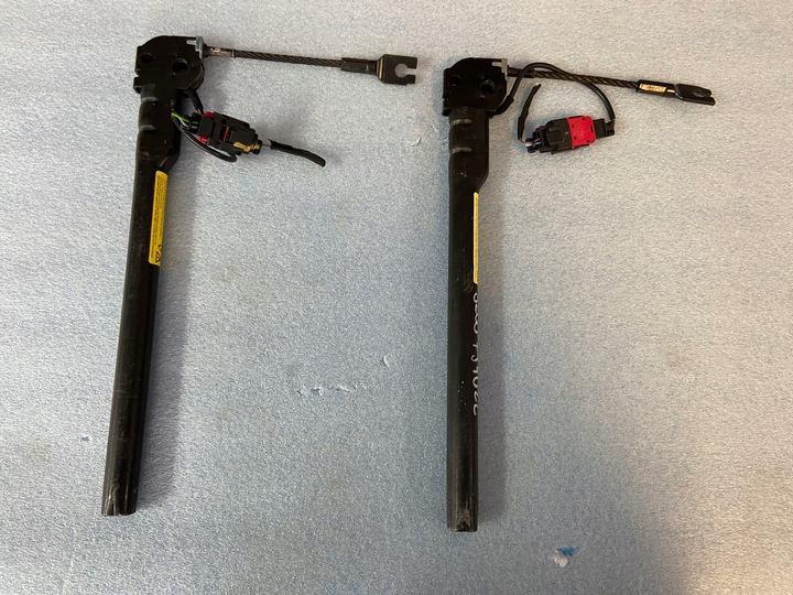 фото №1, Натяжитель ремня правый левый перед clio iii