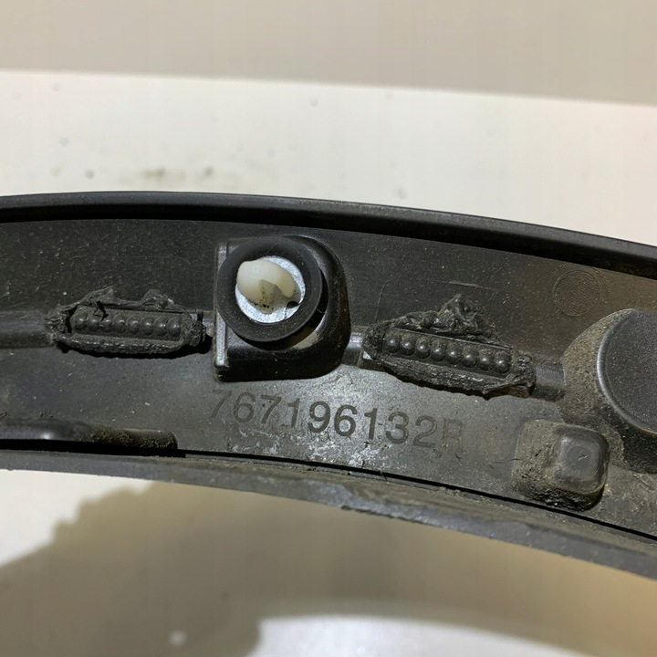 фото №7, Renault megane v e-tech планка задняя левая зад крыло 767196132r накладка