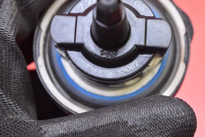 фото №8, Крышка заливка топлива 7222391-05 bmw x5 f15 13-18