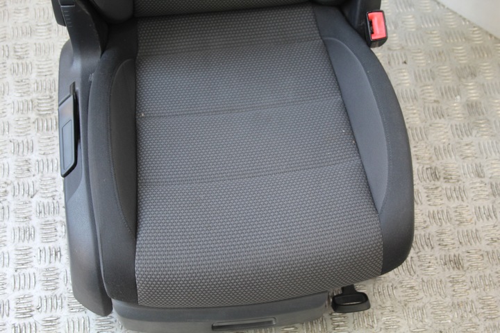 фото №5, Сиденье правый перед складной vw golf vi 6 1k9 универсал